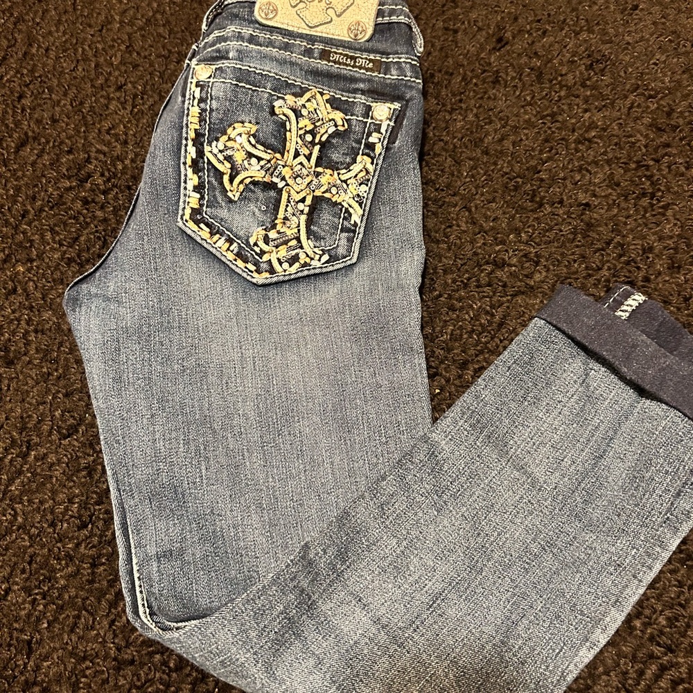 Miss Me cropped pants